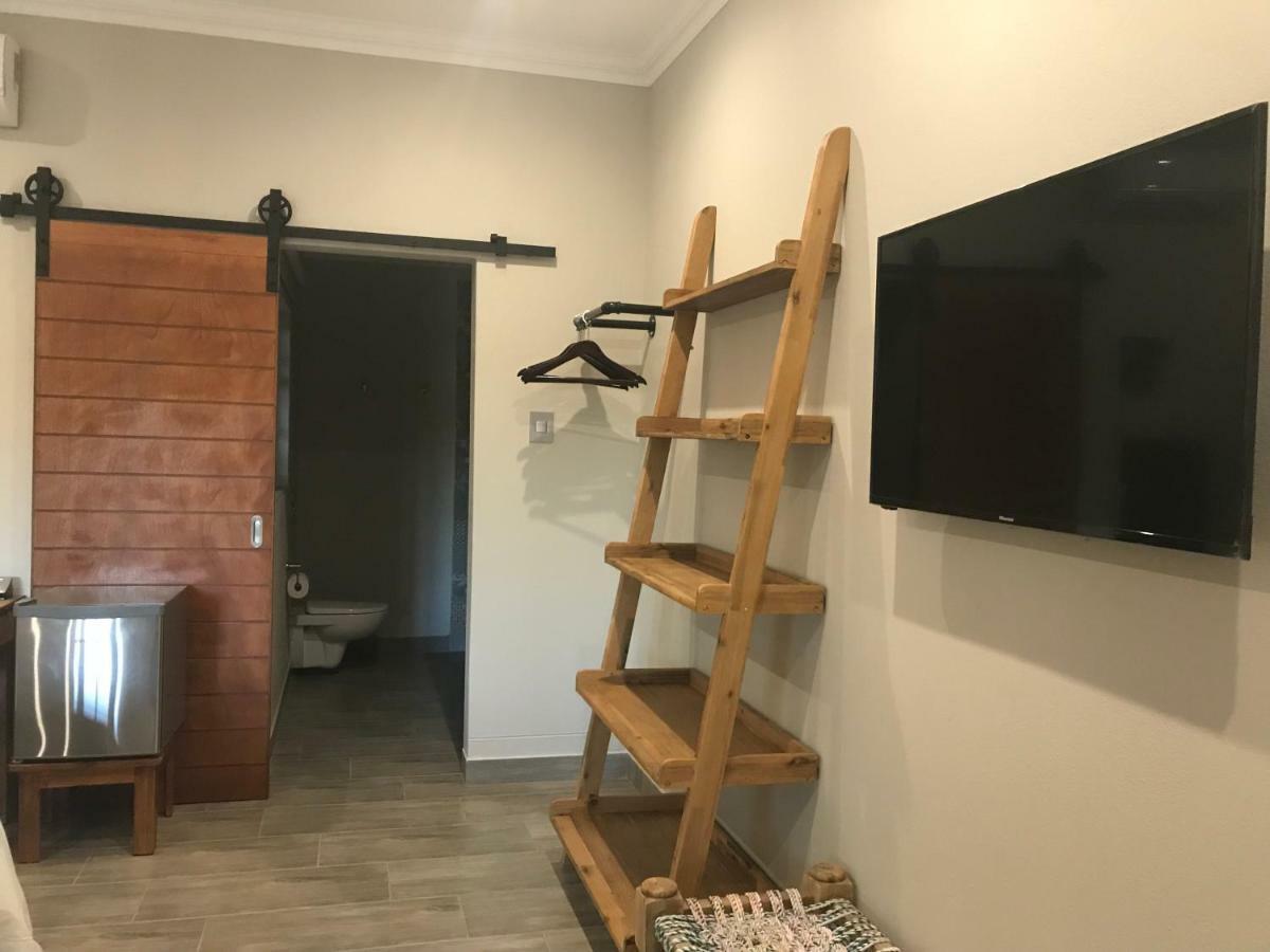 Lowveld Living Guesthouse Mbombela Exterior photo